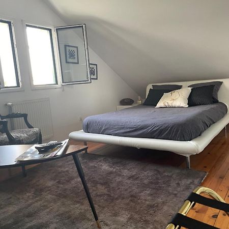 Chambre hôtes nichée sous les toits Rennes Exterior foto